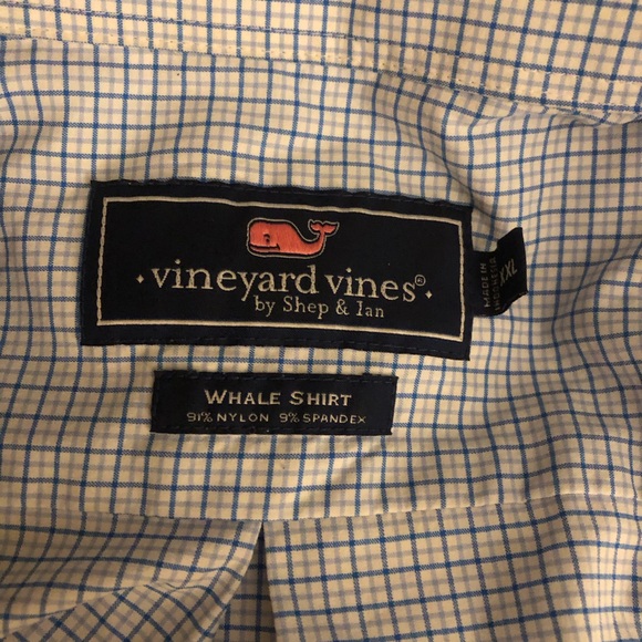 Vineyard Vines Button Down “Whale Shirt” XXL - Picture 3 of 3